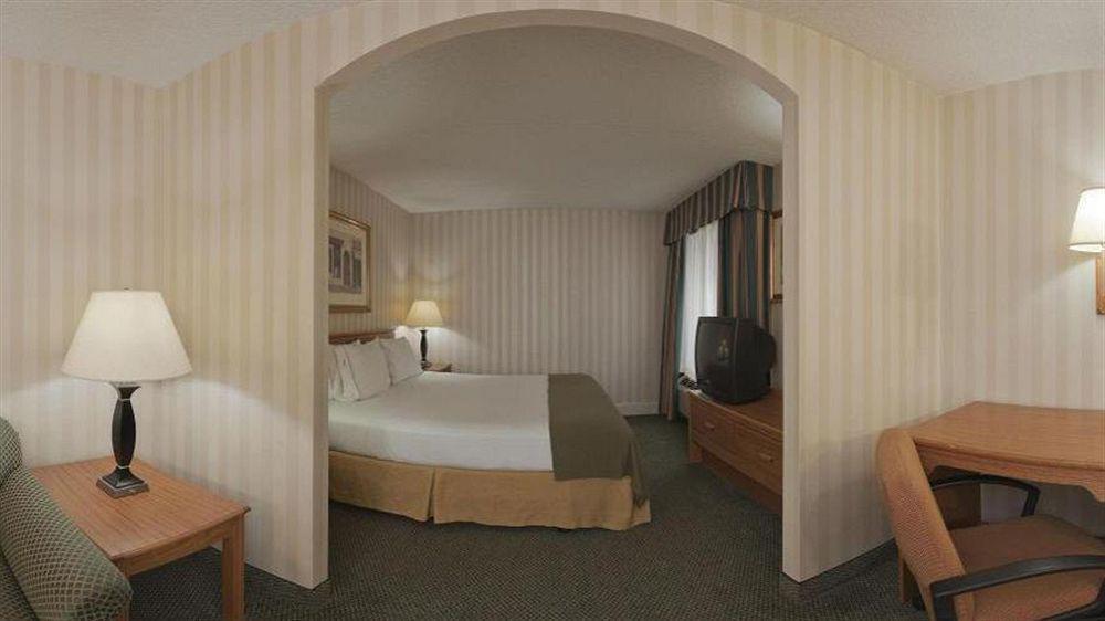 Holiday Inn Express Frazer - Malvern By Ihg Buitenkant foto